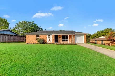 6357 Basswood Dr, Fort Worth, TX 76135