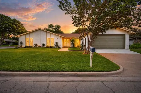 15745 Havenrock Cir, Dallas, TX 75248