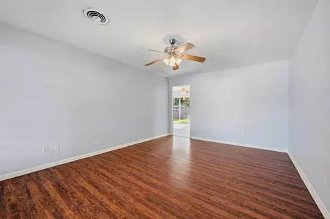 Living - 901 Maple St, Howe, TX 75459 photo 3 of 6