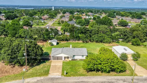 3905 Mountain Vista Dr, Granbury, TX 76048