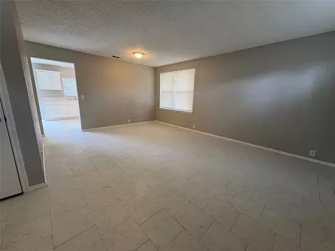 Living - 1817 Berkeley Dr, Glenn Heights, TX 75154 photo 1 of 4