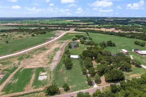 1447 Campbell Rd, Waxahachie, TX 75167