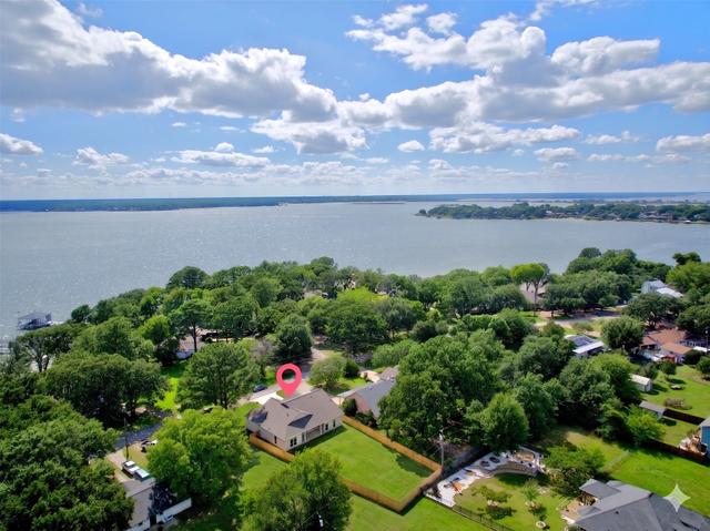 298 Autumn Wood Trl, Gun Barrel City, TX 75156