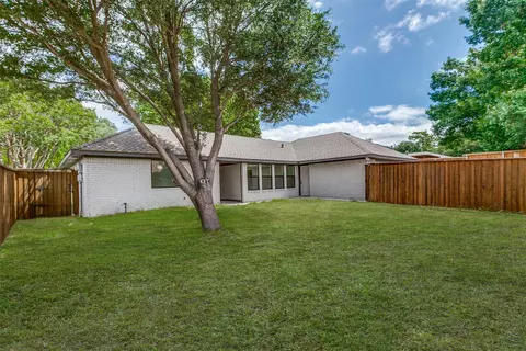 17 Gettysburg Ln, Richardson, TX 75080