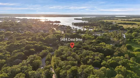 5484 Crest Dr, Fort Worth, TX 76179