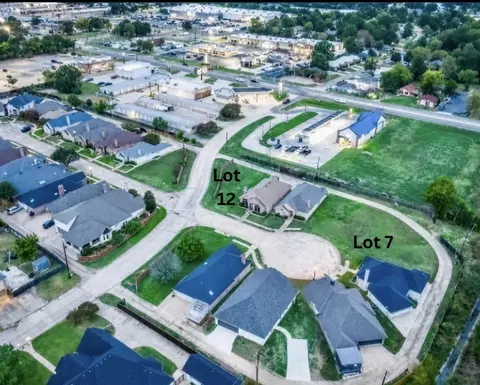 4255 Primrose Ln, Paris, TX 75462