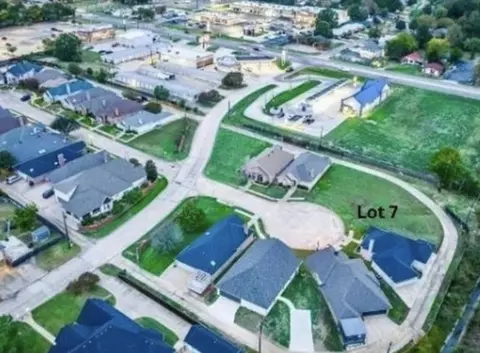 4255 Primrose Ln, Paris, TX 75462