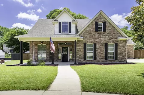 308 Leeward Cir, Azle, TX 76020