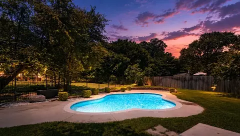 308 Leeward Cir, Azle, TX 76020
