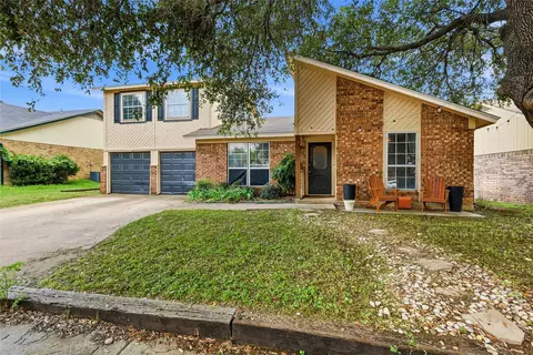 6204 Old Mill Cir, Watauga, TX 76148
