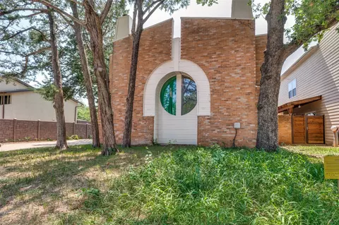 622 W Union Bower Rd, Irving, TX 75061