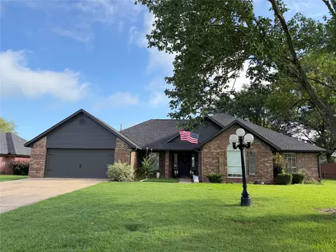 124 Diane Ln, Mount Pleasant, TX 75455