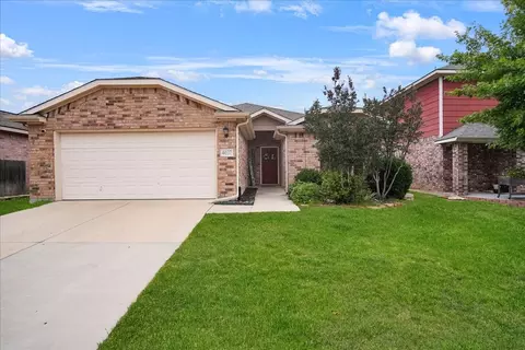 4037 Tiburon St, Fort Worth, TX 76106