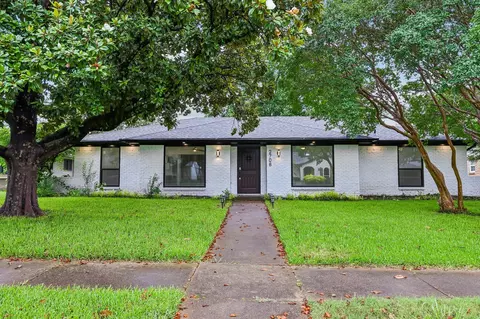 2708 Melrose Dr, Plano, TX 75075