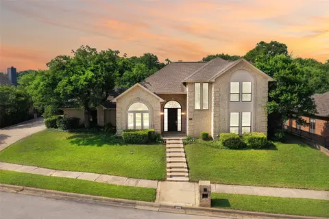 6006 Millwood Dr, Arlington, TX 76016