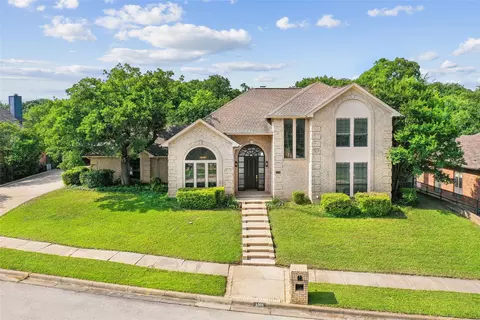 6006 Millwood Dr, Arlington, TX 76016