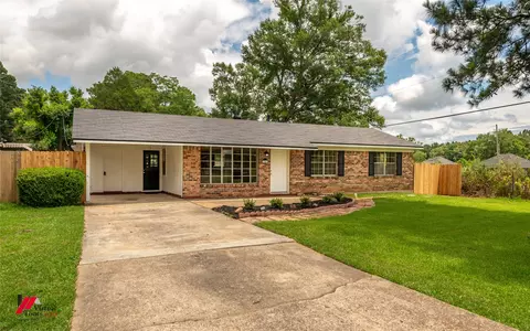 7447 Songwood Dr, Shreveport, LA 71129
