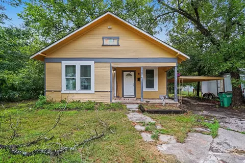 714 Ritchey St, Gainesville, TX 76240