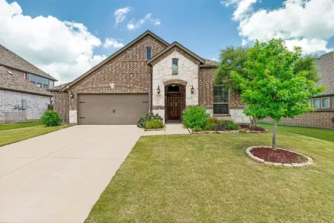528 Thompson Dr, Van Alstyne, TX 75495