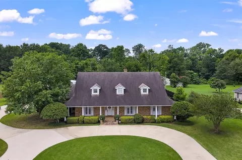 206 Shadow Ridge Dr, Bossier City, LA 71112