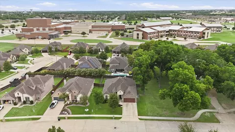 4013 Orchard Park Ln, Midlothian, TX 76065