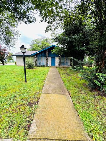 3539 Hacienda Dr, Dallas, TX 75233