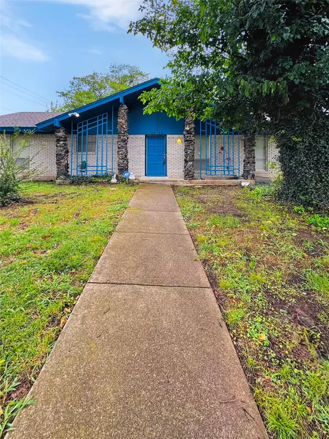 3539 Hacienda Dr, Dallas, TX 75233