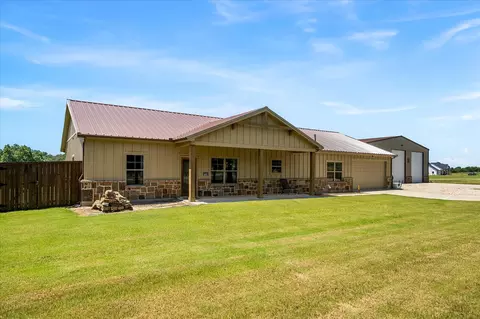 Exterior - 3157 Fm 2194, Celeste, TX 75423 photo 4 of 10