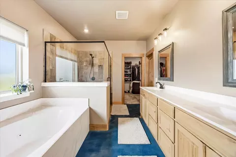 Bath - 3157 Fm 2194, Celeste, TX 75423 photo 1 of 4