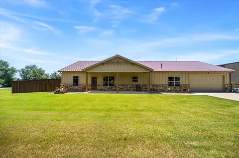 Exterior - 3157 Fm 2194, Celeste, TX 75423 photo 3 of 10