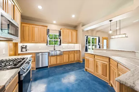 Kitchen - 3157 Fm 2194, Celeste, TX 75423 photo 3 of 4