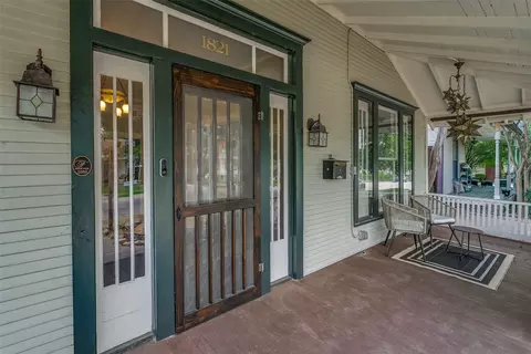 1821 College Ave, Fort Worth, TX 76110