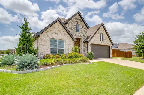4721 Sassafras Dr, Crowley, TX 76036