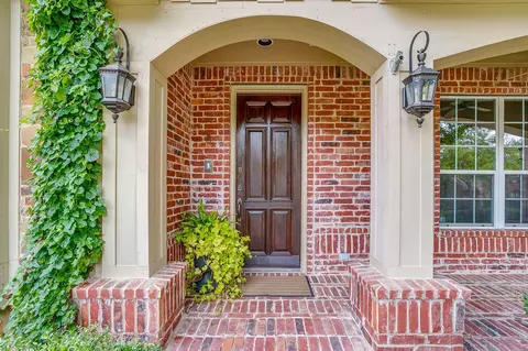 6898 Valley Brook Dr, Frisco, TX 75035