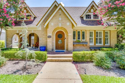 2041 Hawthorne Ave, Fort Worth, TX 76110