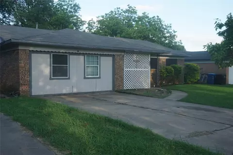 112 S Lynn Ave, Denison, TX 75020