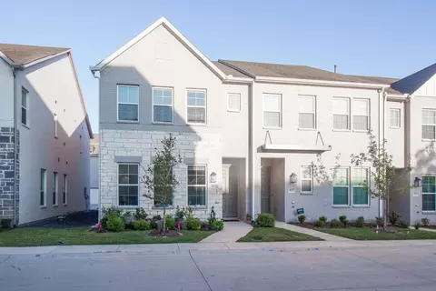 9923 Schramm St, Irving, TX 75063