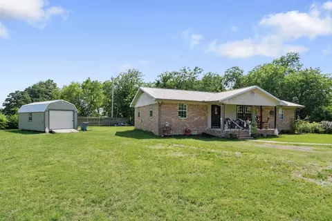 236 Circle Dr, Point, TX 75472 photo 2