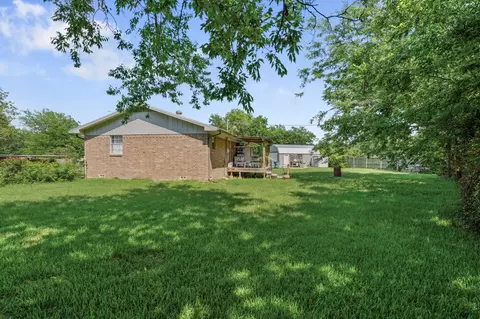 236 Circle Dr, Point, TX 75472 photo 3