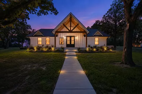 1459 Darren Dr, Stephenville, TX 76401