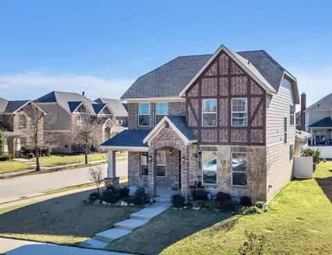 1044 Holly Anne Ln, Aubrey, TX 76227