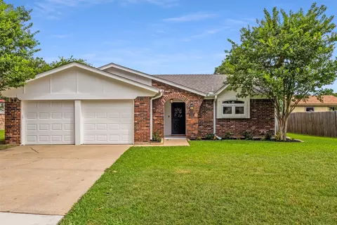 6283 Shirley Dr, North Richland Hills, TX 76180