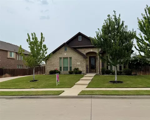 729 Oakleaf Dr, Midlothian, TX 76065