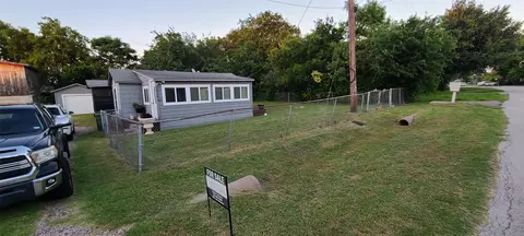 7628 Lakeview Dr, The Colony, TX 75056
