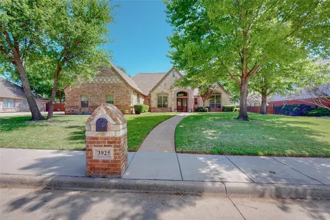 3925 Westway Ter, Fort Worth, TX 76179