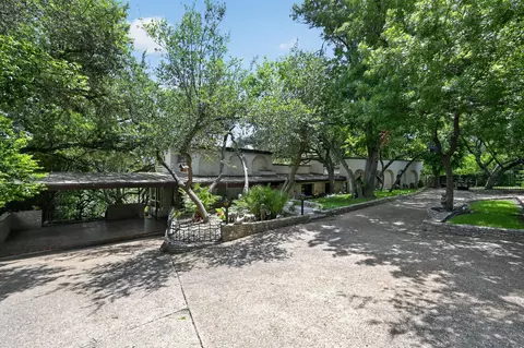7044 Comanche Trl, Austin, TX 78732