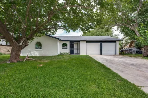 1021 Coury Rd, Everman, TX 76140