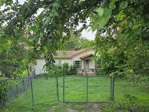 419 Young Rd, Springtown, TX 76082