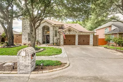 725 Crested Butte Trl, Flower Mound, TX 75028