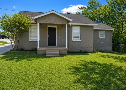 4530 White Oak Ln, Fort Worth, TX 76114